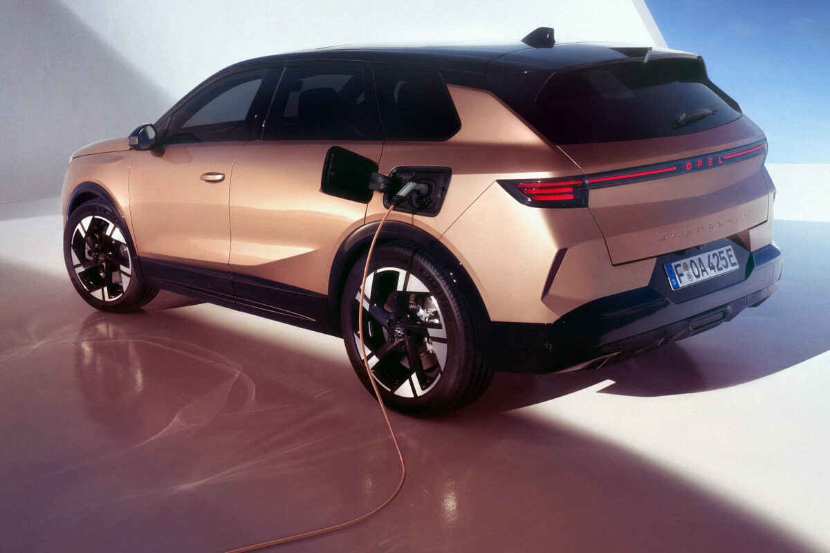 Geëlektrificeerde Opel SUV’s tonen toekomst mobiliteit